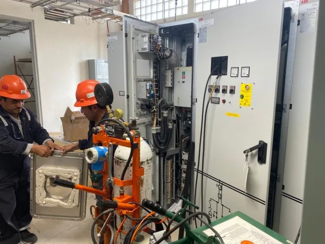 Ensamble y llenado de SF6